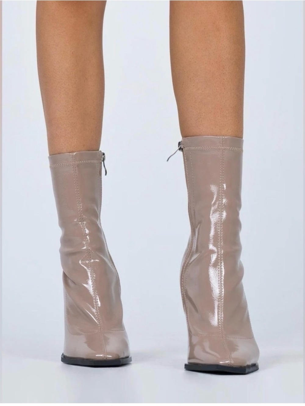 Princess Polly Women’s Valencia Taupe Crinkle Heeled boots size 8